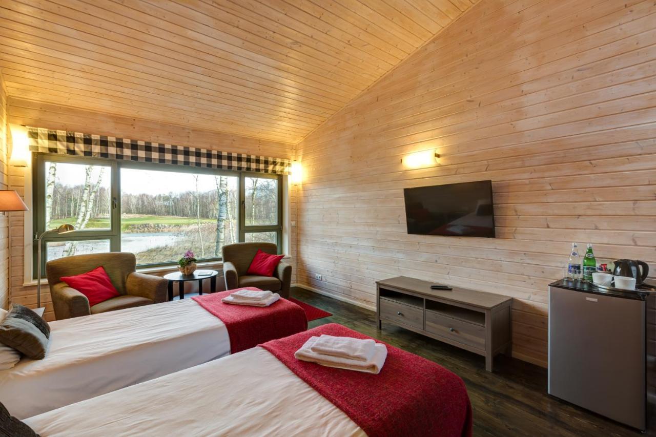 חושצ'נו Modry Las Golf Resort מראה חיצוני תמונה
